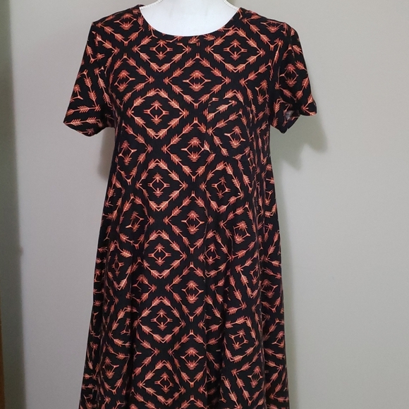 Luluroe Carly - Picture 1 of 1